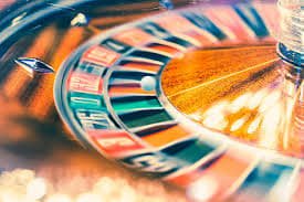 Live mobile sports betting on basketball and boxing